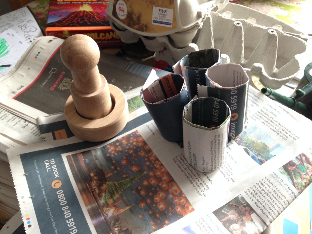 Paper pots and pot maker
